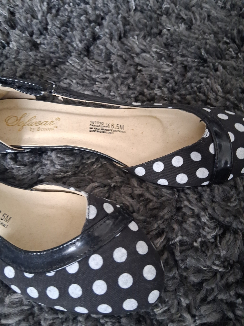Womans Polka Dot Slingback Flats - Black/White - Picture 2 of 4